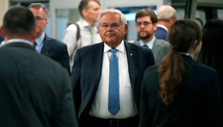 La Justicia de Estados Unidos investiga al senador demócrata Bob Menendez por corrupción