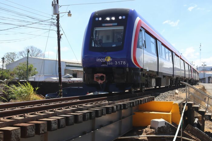 Incofer iniciará este viernes intervención de paso a nivel en cruce de Metalco en Tibás