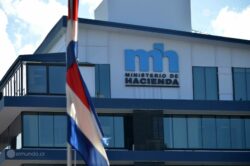 Firman contrato para primer paso de Hacienda Digital con empresa que desarrollará nuevos sistemas