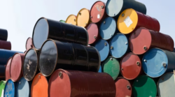 Arabia Saudita y Rusia anunciaron que seguirán reduciendo su producción de petróleo hasta fin de año y sube el precio del crudo