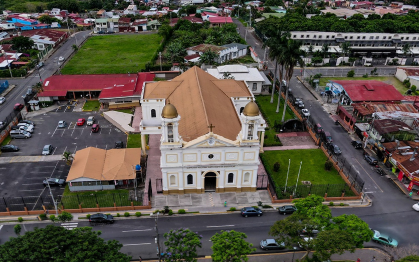 Salud y AyA descartan que agua de tres comunidades de Alajuelita esté contaminada