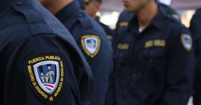 Oficial fallece tras recibir disparo por accidente de otro policía durante atención por violencia domestica