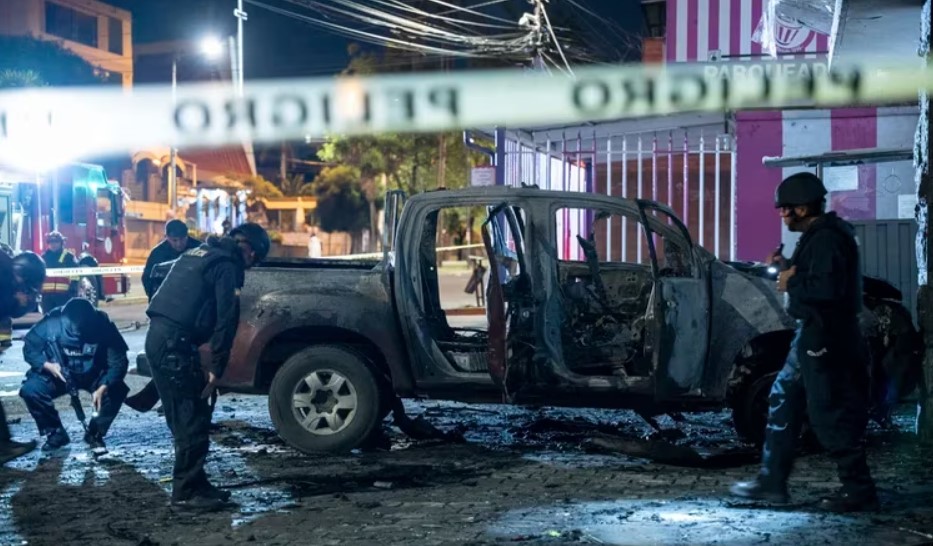 Sigue la ola de violencia en Ecuador: se registraron atentados con explosivos en dos puentes