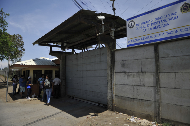 Ministerio de Justicia reconoce que busca presupuesto para construir más cárceles