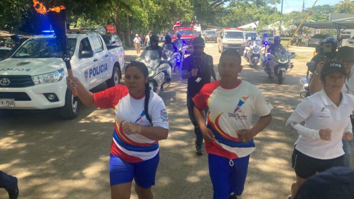 Antorcha de la Libertad ya recorre Costa Rica y llegará este jueves a Cartago