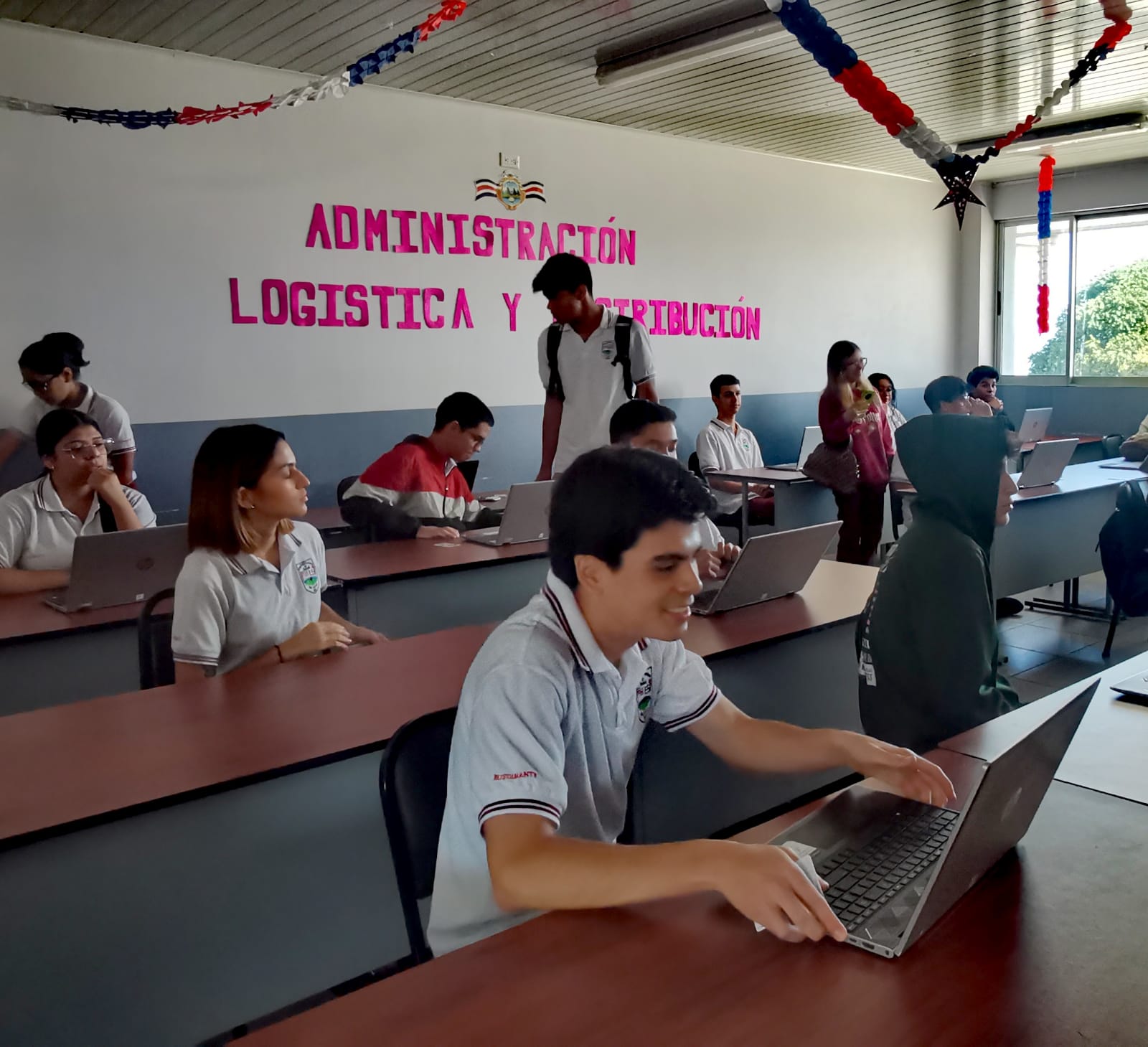 15 mil estudiantes de Colegios Técnicos inician este martes las pruebas estandarizadas con Ciencias