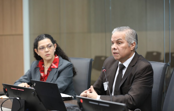 Jerarca del Banco Central reitera ante diputados que entidad no solicitó información sensible y afirma que buscaban un indicador nuevo