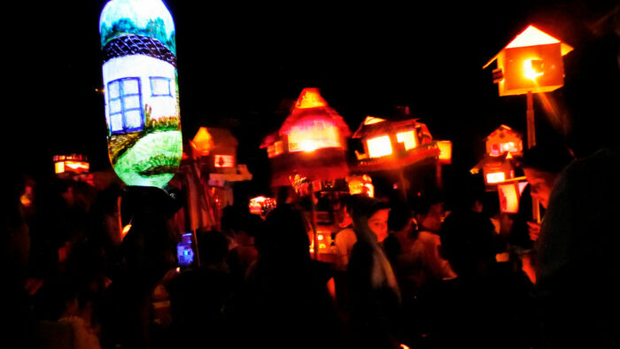 Bomberos recuerdan medidas de seguridad para evitar incendios con faroles