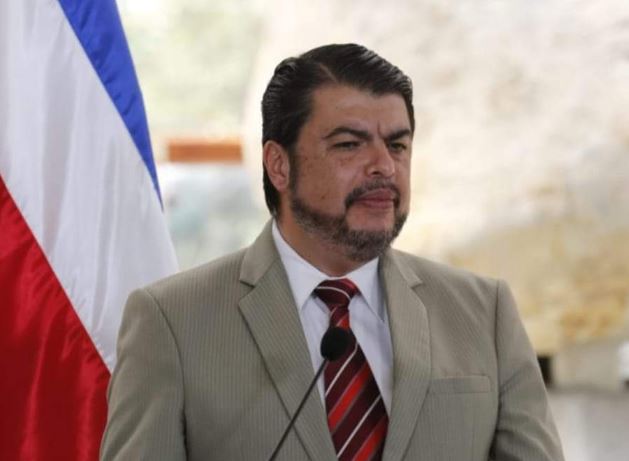 Ministro cree que los ticos hubieran preferido pagar el marchamo sin rebaja a cambio de una mejora en seguridad