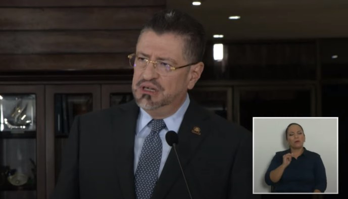 Presidente Chaves pide cuentas al Banco Nacional por aparente sustracción de ¢3200 millones de bóveda