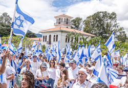 Grupo de ticos realizó concentración en San José en apoyo a Israel y condenando terrorismo de Hamás