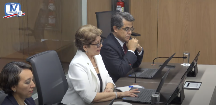 Contraloría sugiere a diputados reformas estructurales en regímenes de pensiones