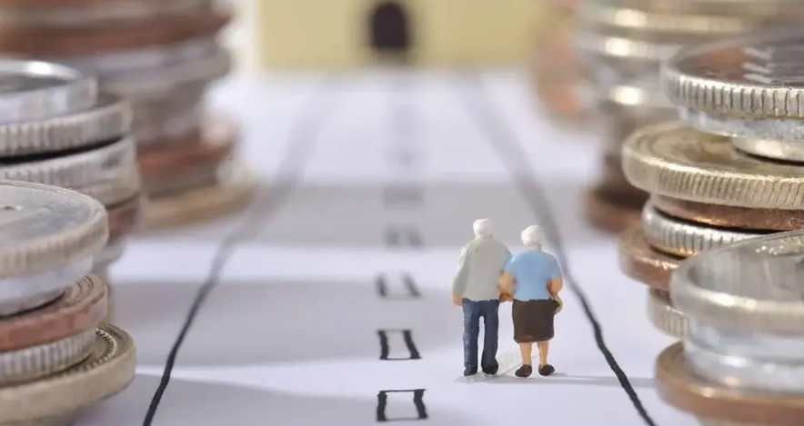 SUPEN somete a consulta plan para mejorar la diferencia entre el salario de una persona y la pensión que recibirá con el ROP