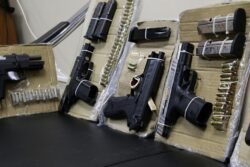 Proyecto busca sancionar con cárcel a quienes colaboren con la compra de armas de fuego para cometer delitos