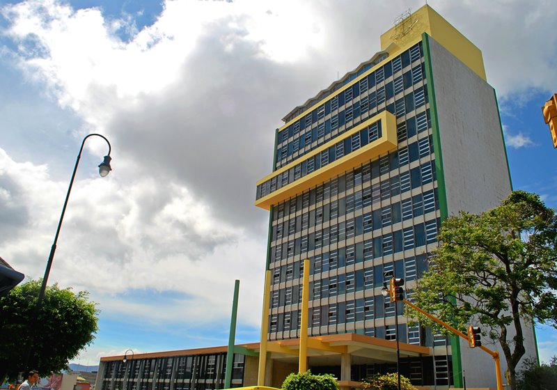 Reportaje especial: Saturación hospitalaria, emergencia institucional en la CCSS: el pico de virus respiratorio continúa