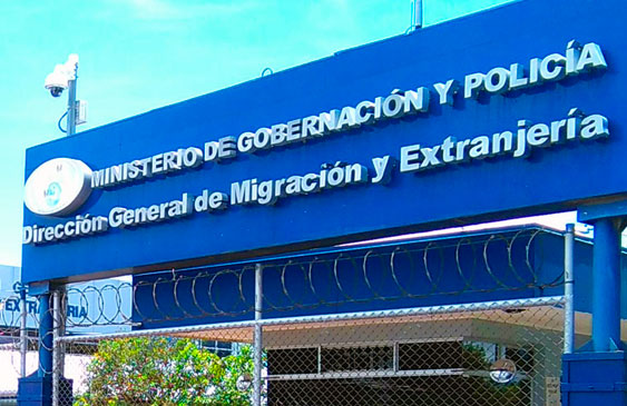 Migración reporta 750 mil solicitudes de pasaporte desde que se hizo el cambio a sistema biométrico