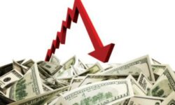 Dólar refleja caída de 13% en un año: Personas que ganan $1000 perciben ¢80 mil menos