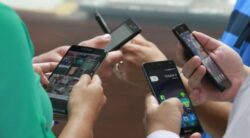 Usuarios de Kölbi y Claro están más satisfechos con servicio de telefonía móvil este año con respecto al anterior