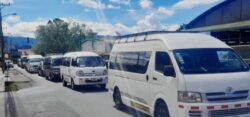 Transportistas realizan protestan en San José: buscan que se amplié vida útil de unidades