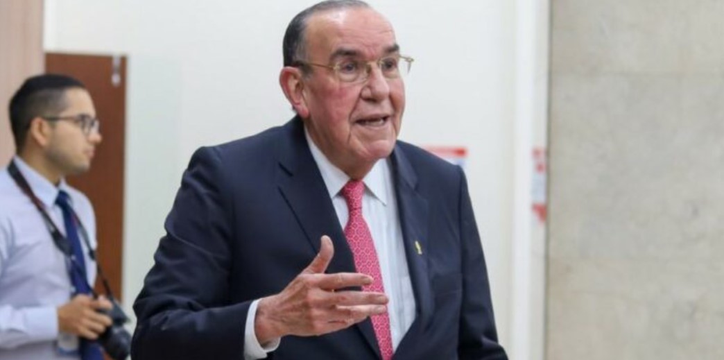 Presidente del Congreso pide al gobierno ser constructivo: “Es hora de dejar de poner chispas para dinamitar puentes”