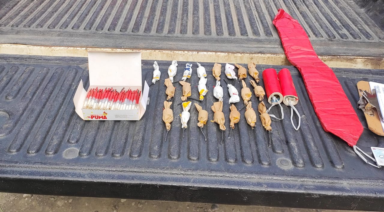 Inician decomisos de pólvora ilegal: Policía de Fronteras incautó 200 unidades de explosivos en Upala