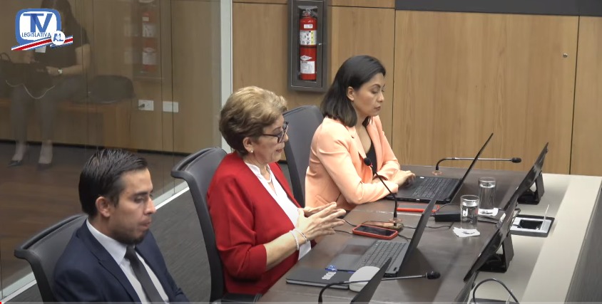 Contraloría ordenó a siete instituciones públicas finalizar contratos con el Sinart