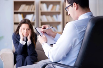 Estudiantes de la UCR crearon evaluación única en el país para evaluar rasgos psicopáticos de personas