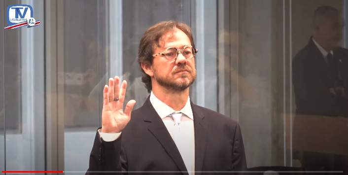 Exasesor de comunicación del Presidente Rodrigo Chaves compareció ante comisión investigadora