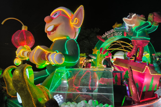 Festival de la Luz engalanó calles josefinas: Carrozas y bandas deleitaron al público