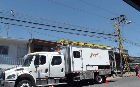 CNFL sigue presentando problemas en servicios por fuertes ráfagas de viento que perjudica cableado