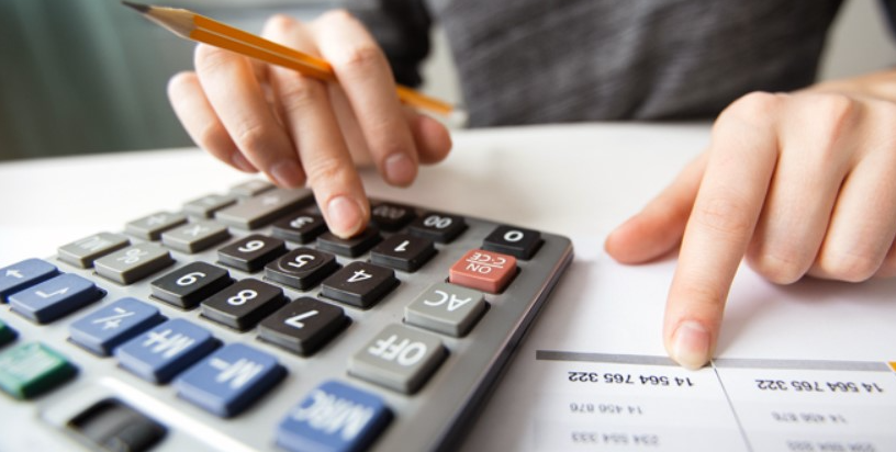 ¿Tiene créditos en colones? Tasa Básica Pasiva cierra el año con caída de 1% e inicia el 2024 en 5,36%