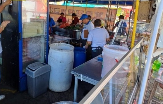 Salud identifica 13 carné de manipulación de alimentos falsos en campos feriales de Zapote y Curridabat