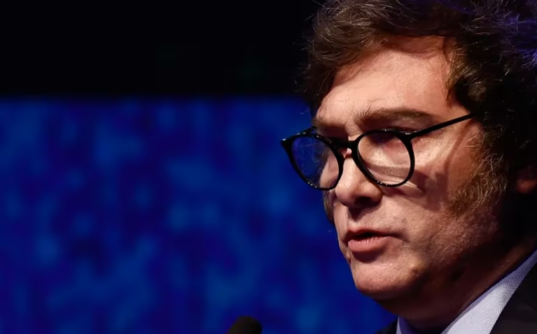 Un gobernador de Argentina recurre al Supremo en contra del decreto de Milei