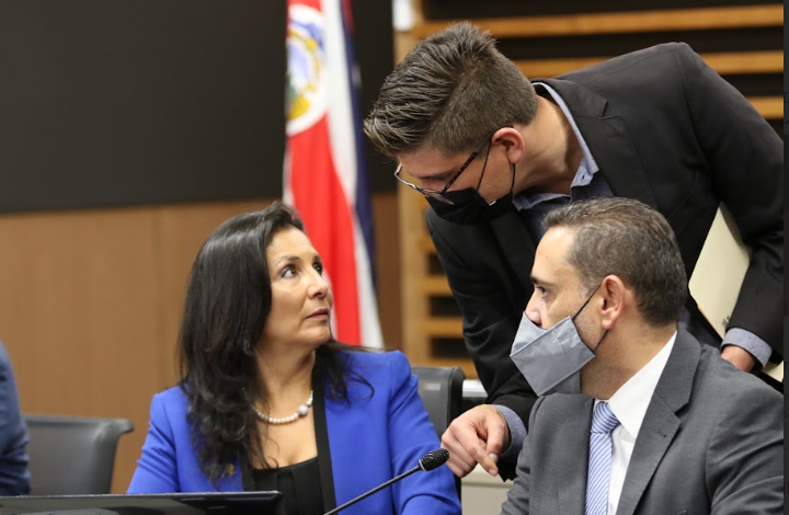 Diputados de oposición defienden que acuerdo entre Hacienda y CCSS es posible gracias a recursos aprobados en el Congreso