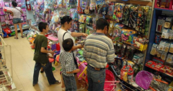CCSS brinda recomendaciones para regalar juguetes seguros en Navidad