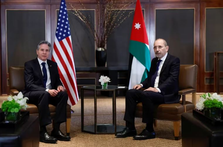 Blinken llega a Jordania en su cuarta gira por Oriente Medio para tratar la situación humanitaria en Gaza y el conflicto palestino-israelí