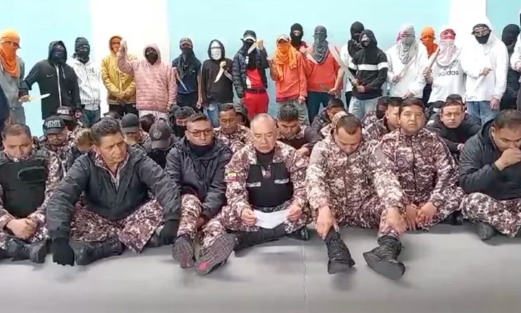 Motines en las cárceles y protestas en carreteras en Ecuador tras la fuga de un cabecilla y la captura de otro jefe criminal