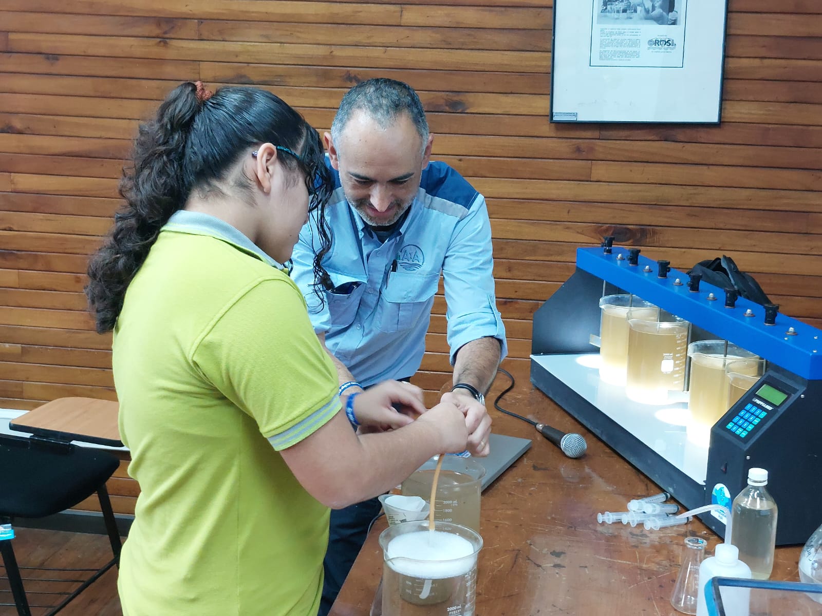 AyA pide no consumir ni usar agua para preparación de alimentos e higiene personal en 13 distritos del Valle Central