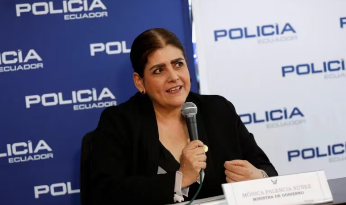 La ministra de Gobierno de Ecuador dijo que Rafael Correa le entregó el país a las bandas criminales cuando pactó con ellas