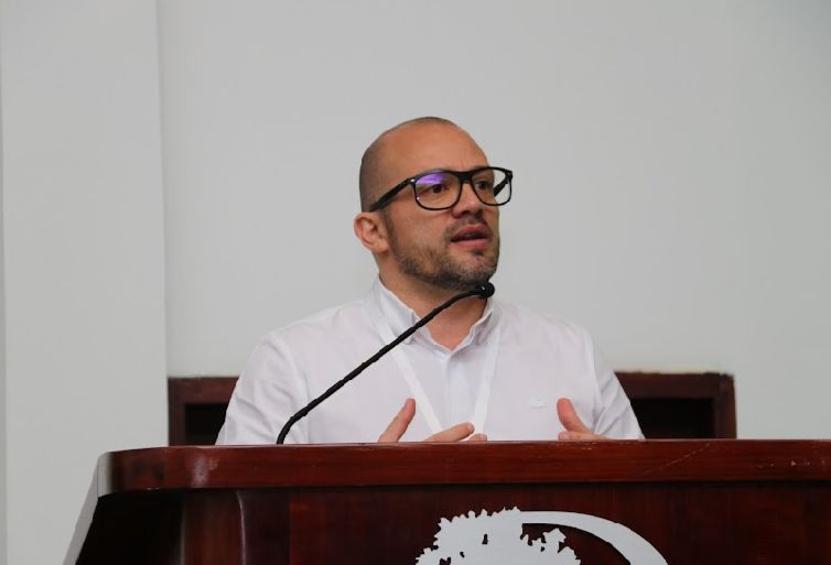 Secretario del PLN solicita a Tribunal de Ética investigar a Johnny Araya tras suspensión de la Contraloría