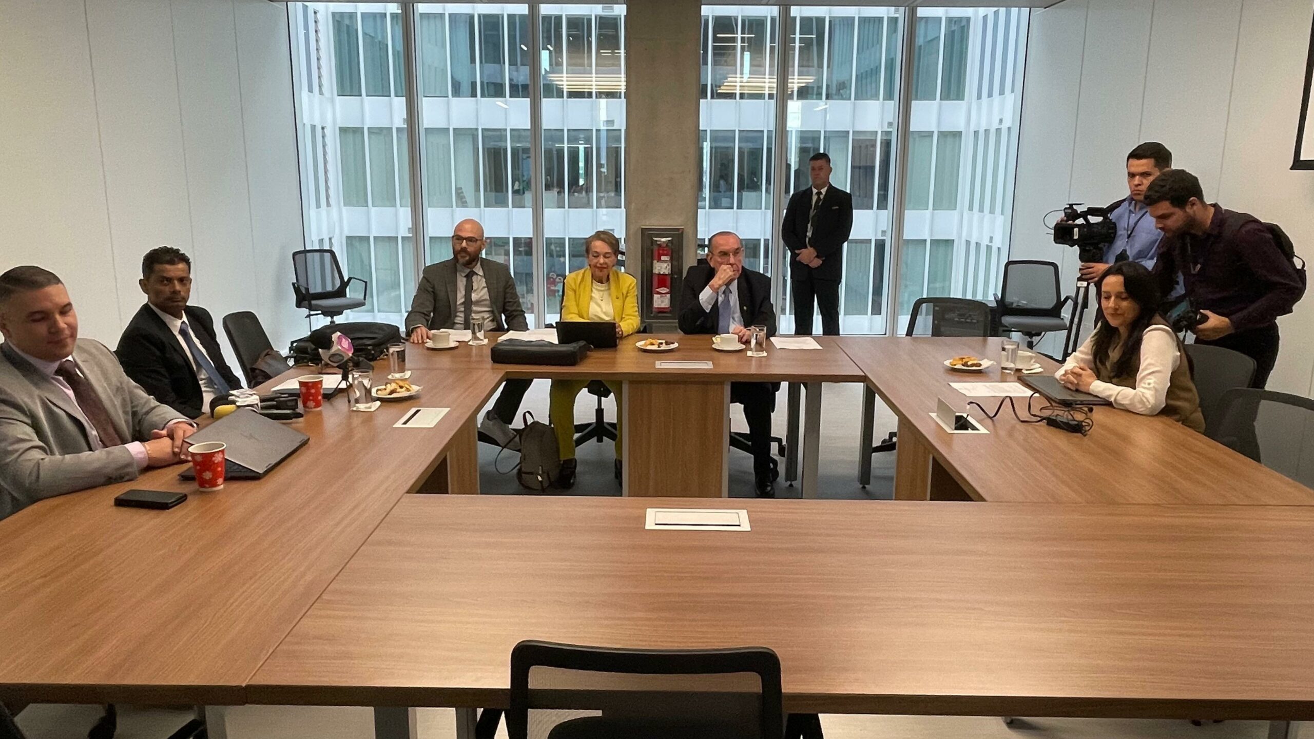 Mesa de trabajo sobre seguridad afina propuesta para sancionar préstamos gota a gota