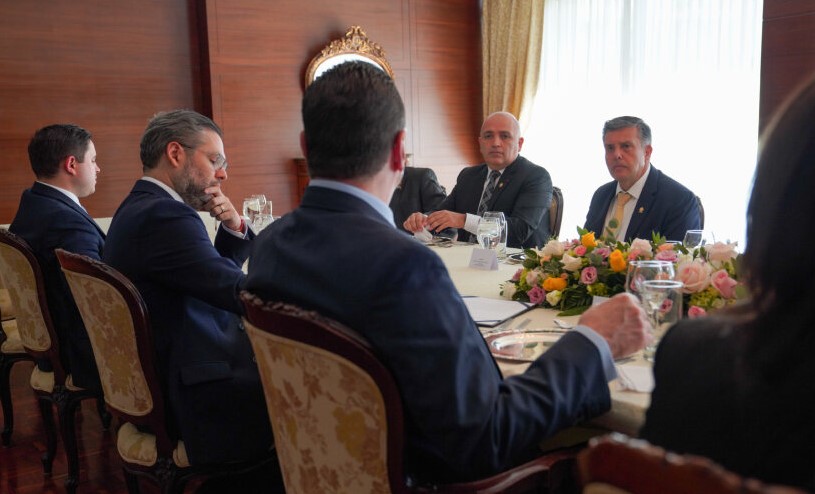 Presidente Chaves y oposición buscaron retomar confianza y mejorar relaciones entre Poderes durante reunión