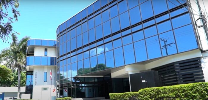 MEP, MOPT y Hacienda sobresalen en lista de instituciones públicas con más tipos de pluses salariales