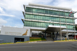 Sala IV envió a la Fiscalía una gestión de supuesta desobediencia contra el Ministro de Hacienda
