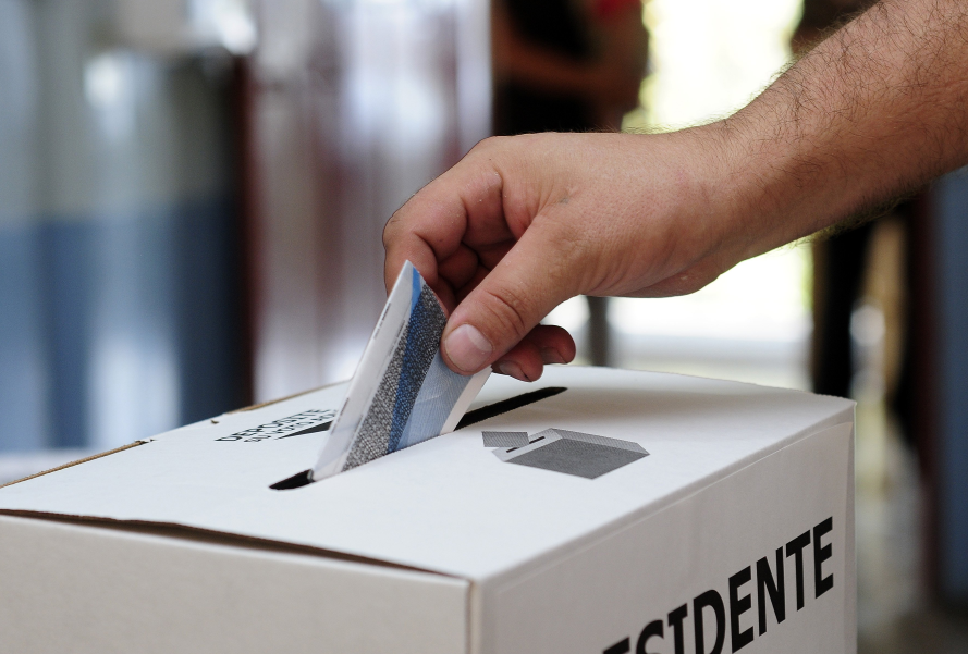 Reforma para unir elecciones nacionales y municipales avanza en la Asamblea Legislativa