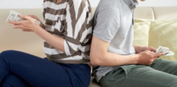 Expertos recomiendan evitar la ‘infidelidad financiera’ en las parejas: ¿En qué consiste?