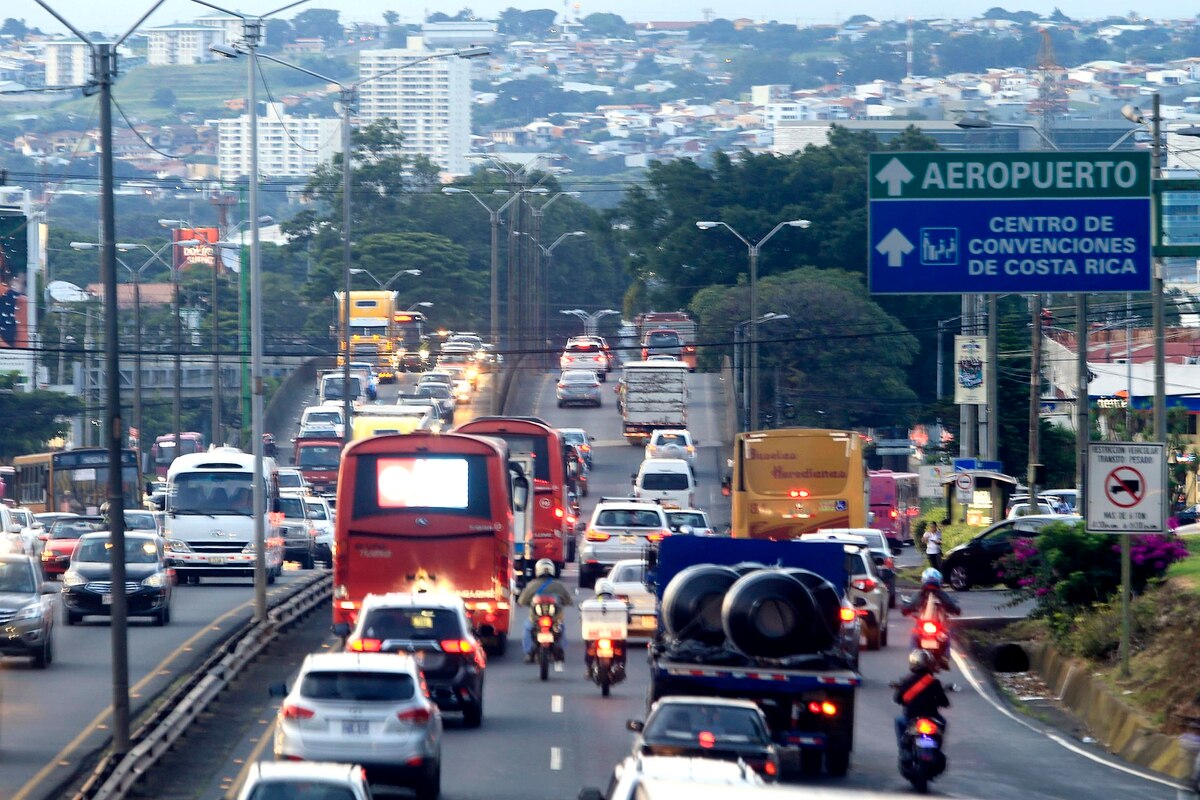 Cámara estima que conductores gastan hasta 30% más en combustibles al enfrentar más presas de lo normal