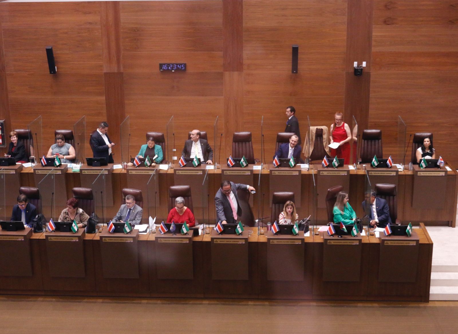 Diputados del PLN exigirán cuentas del jerarca del MOPT ante caos vial de últimos días