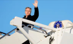 Antony Blinken llegó a Arabia Saudita en el inicio de su quinta gira por Medio Oriente desde el ataque de Hamas a Israel