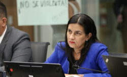 Presidenta de la CCSS se comprometió a empezar a regresar monto extra que recibe en su salario